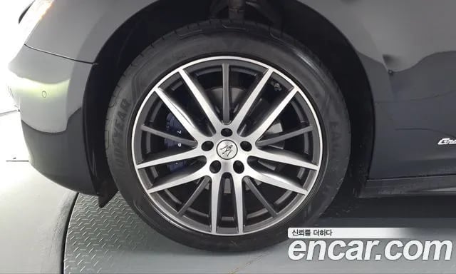 Maserati Ghibli Gibley 2021 года - вид 4