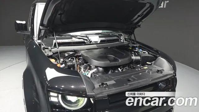 Land Rover Defender Bitdefender (L663) 2026 года - вид 6