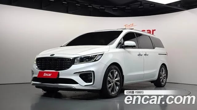 Kia Carnival The New Carnival 2020 года - автомобиль из Южной Кореи