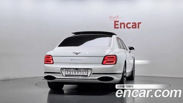 Bentley Flying Spur Flying Spur 3rd Generation 2022 года - вид 4