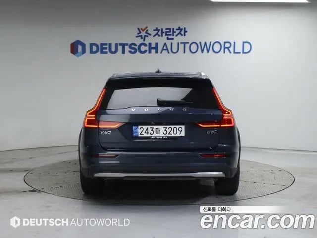 Volvo V60 V60 Cross-country 2nd Generation 2022 года - вид 4