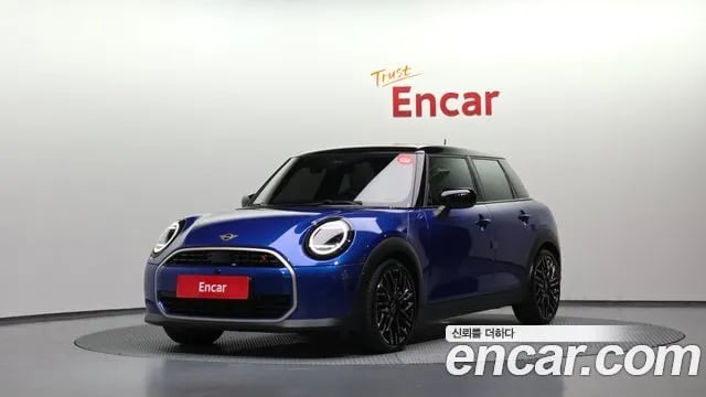 Mini Cooper Cooper S 4th Generation 2025 года - автомобиль из Южной Кореи