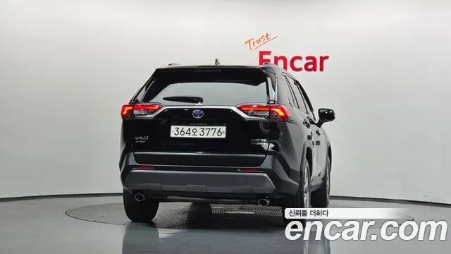 Toyota RAV4 RAV4 5th Generation 2021 года - вид 4
