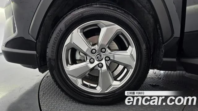 Toyota RAV4 RAV4 5th Generation 2021 года - вид 5