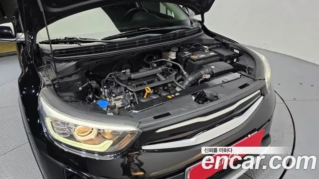 Kia Stonic Stony 2018 года - вид 6