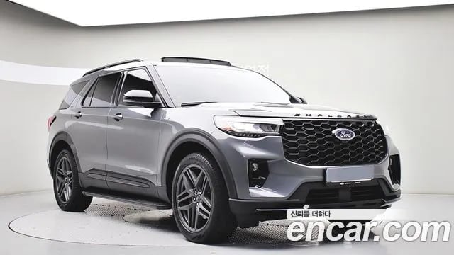 Ford Explorer Explorer 6th Generation 2025 года - вид 3