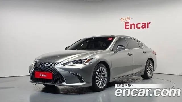 Lexus ES ES300h 7th generation 2018 года - вид 1