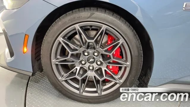 Ford Mustang Mustang 7th Generation 2025 года - вид 5