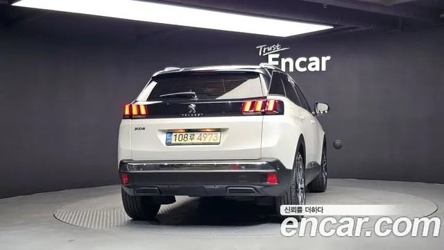 Peugeot 3008 3008 second generation 2021 года - вид 4