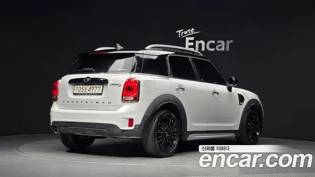 Mini Countryman Cooper D Country Man 2018 года - вид 2