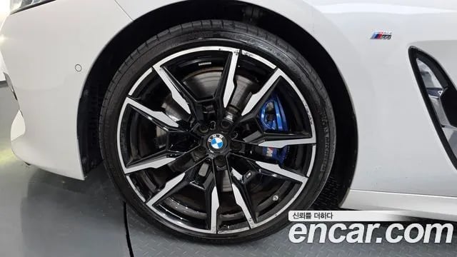 BMW 8-Series 8 Series (G15) 2024 года - вид 5