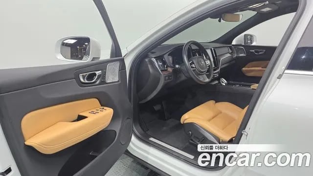 Volvo XC60 XC60 second Generation 2022 года - похожие автомобили
