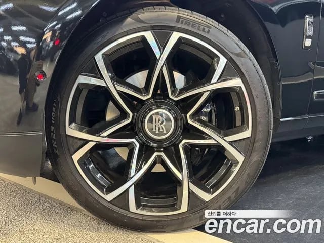 Rolls-Royce Cullinan Cullinan 2020 года - похожие автомобили