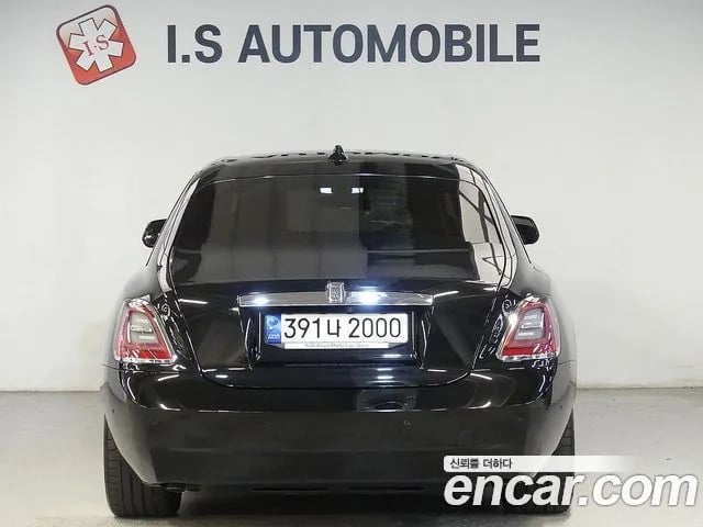 Rolls-Royce Ghost Ghost 2nd Generation 2021 года - вид 3
