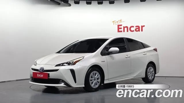Toyota Prius Prius 4th Generation 2019 года - автомобиль из Южной Кореи