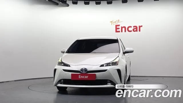 Toyota Prius Prius 4th Generation 2019 года - вид 3
