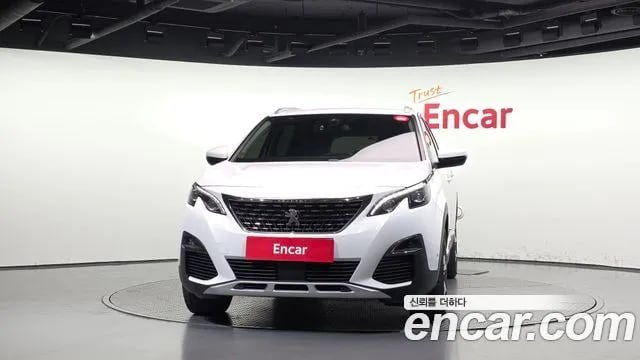 Peugeot 5008 5008 second generation 2018 года - вид 3