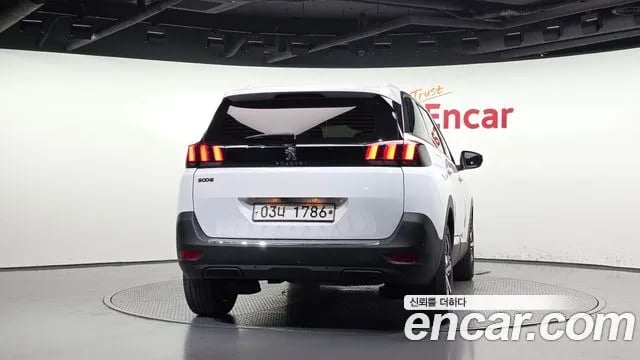 Peugeot 5008 5008 second generation 2018 года - вид 4