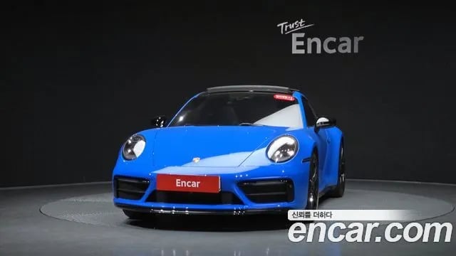 Porsche 911 911 (992) 2022 года - вид 2
