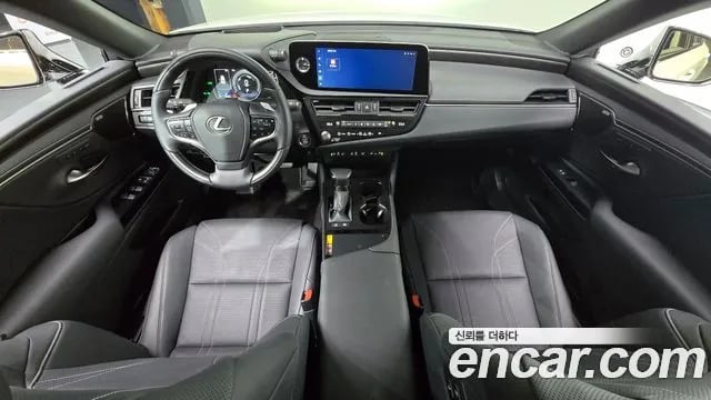 Lexus ES ES300h 7th generation 2026 года - вид 6