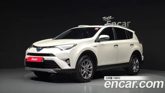 Toyota RAV4 RAV4 2018 года - автомобиль из Южной Кореи