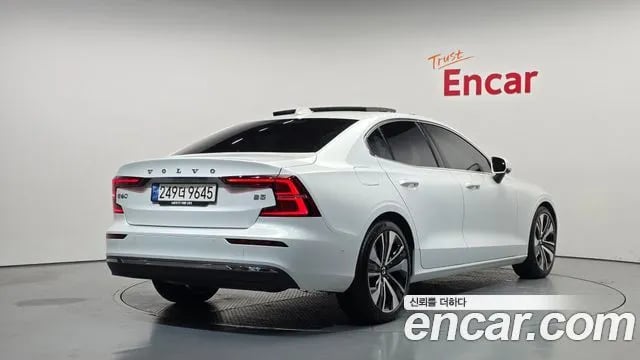 Volvo S60 S60 3rd generation 2024 года - вид 2