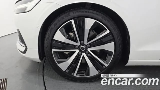 Volvo S60 S60 3rd generation 2024 года - вид 5