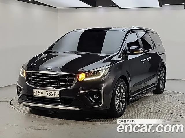 Kia Carnival The New Carnival 2019 года - автомобиль из Южной Кореи
