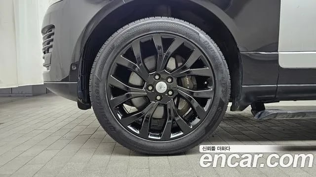 Land Rover Range Rover Range Rover 4th Generation 2018 года - вид 5