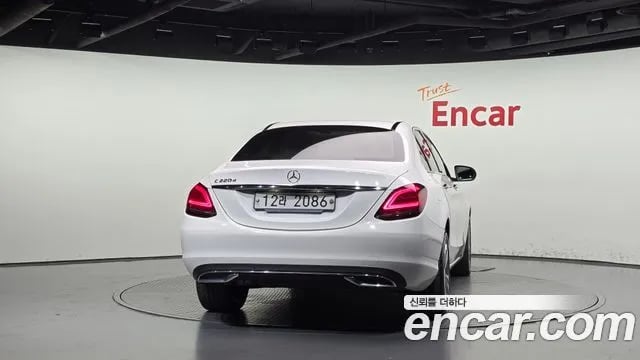 Mercedes-Benz C-Class C-Class W205 2019 года - вид 4