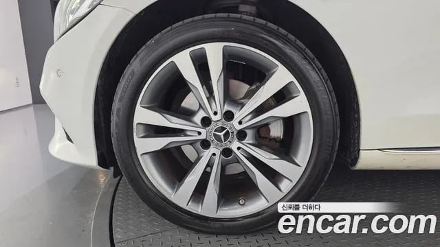 Mercedes-Benz C-Class C-Class W205 2019 года - вид 5