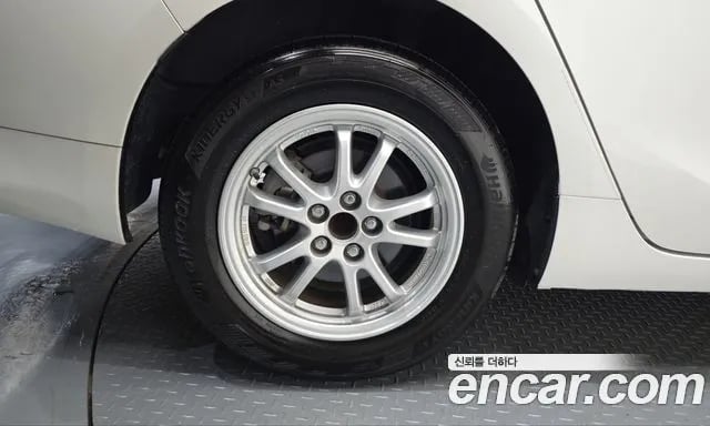 Toyota Prius Prius 4th Generation 2018 года - вид 5