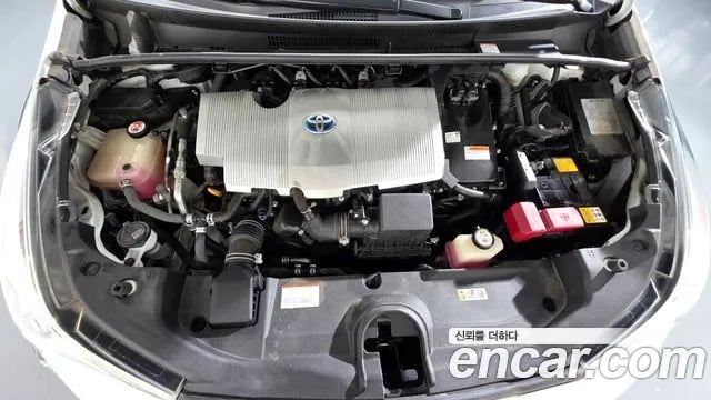 Toyota Prius Prius 4th Generation 2018 года - вид 6