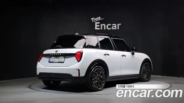 Mini Cooper Cooper S 4th Generation 2024 года - вид 2