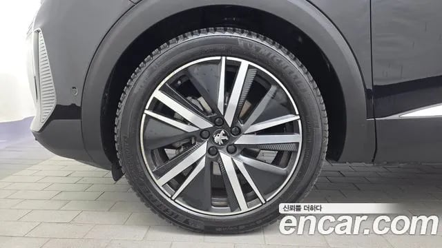 Peugeot 5008 5008 second generation 2025 года - вид 5