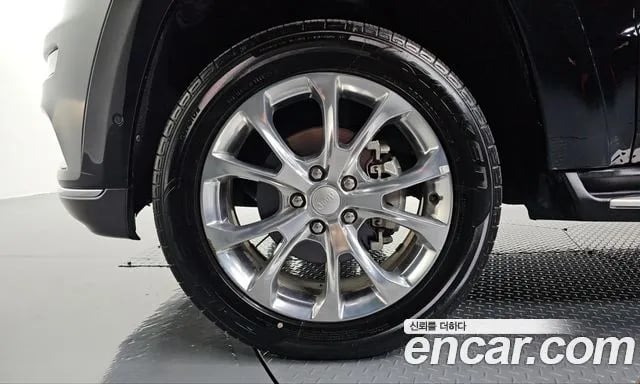 Jeep Cherokee Grand Cherokee 2019 года - вид 4