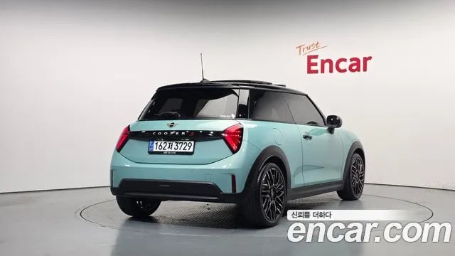 Mini Cooper Cooper S 4th Generation 2024 года - вид 2