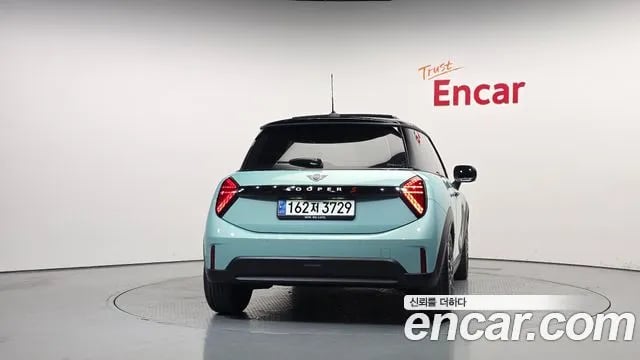 Mini Cooper Cooper S 4th Generation 2024 года - вид 4