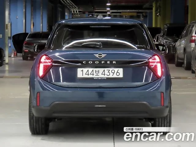 Mini Cooper Cooper C 4th generation 2025 года - вид 3