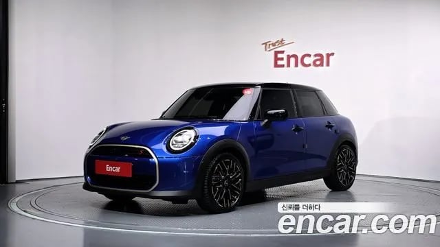 Mini Cooper Cooper S 4th Generation 2025 года - автомобиль из Южной Кореи