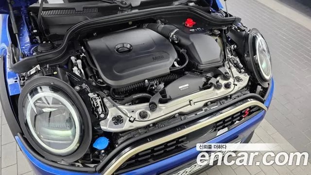 Mini Cooper Cooper S 4th Generation 2025 года - вид 6