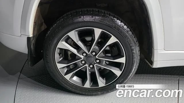 Jeep Cherokee Grand Cherokee (WL) 2023 года - вид 5