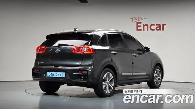Kia Niro Niro EV 2021 года - автомобиль из Южной Кореи