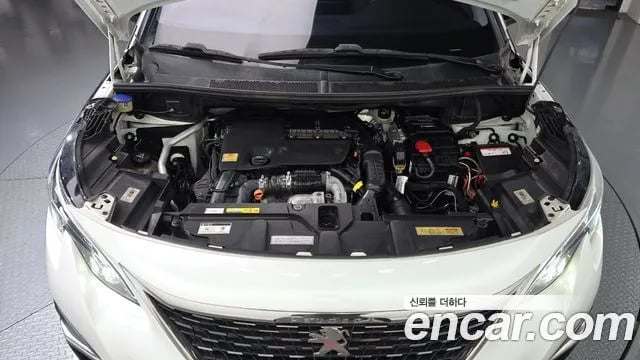 Peugeot 3008 3008 second generation 2018 года - вид 6