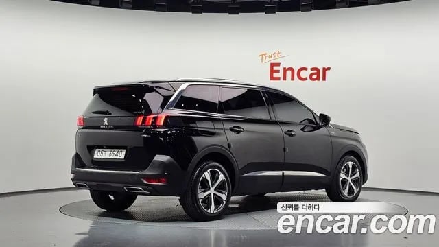 Peugeot 5008 5008 second generation 2018 года - вид 2