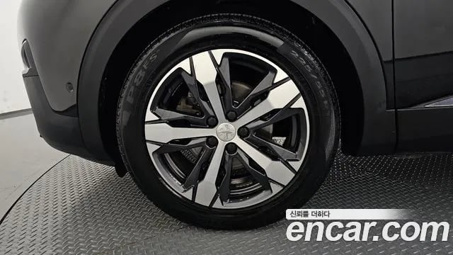 Peugeot 5008 5008 second generation 2018 года - вид 5