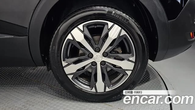 Peugeot 5008 5008 second generation 2018 года - похожие автомобили