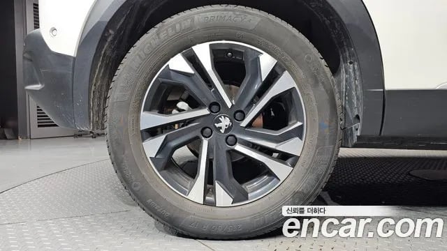 Peugeot 2008 2008 Second generation 2021 года - вид 5