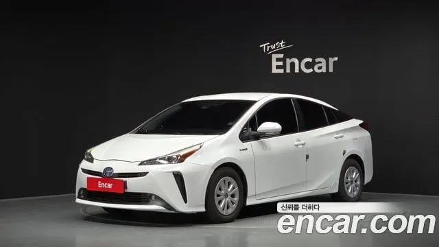 Toyota Prius Prius 4th Generation 2021 года - автомобиль из Южной Кореи