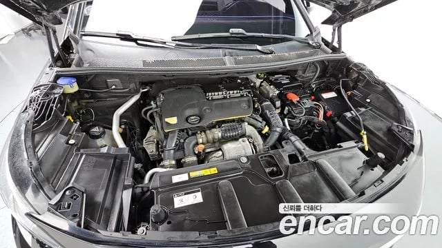Peugeot 3008 3008 second generation 2018 года - вид 6